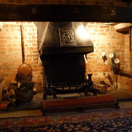 Tudor Cottage Ashford  Bagian luar foto